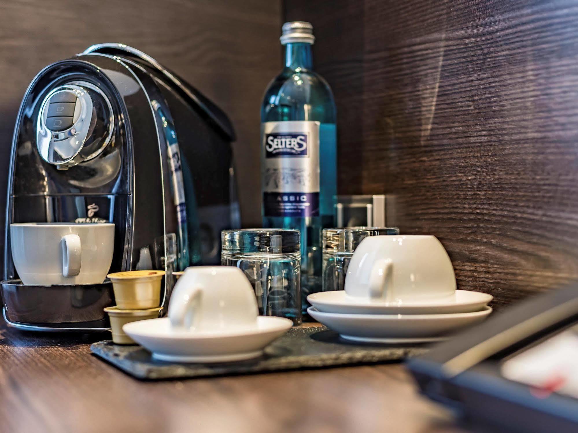 Mercure Frankfurt City Messe Франкфурт-на-Майне Экстерьер фото
